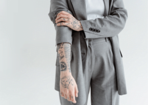 can you get a tattoo while on blood thinners